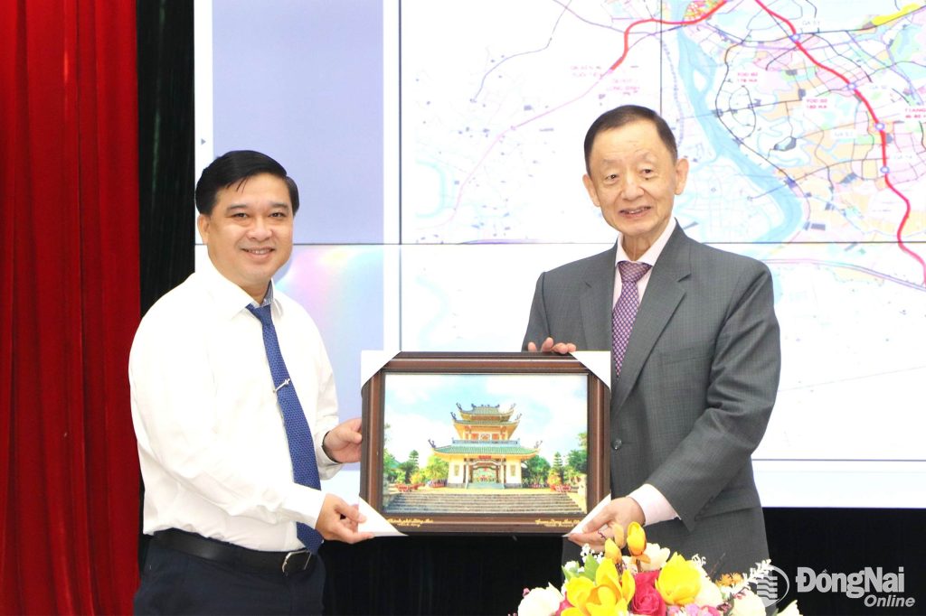 Tiếng Trung – Lợi thế nghề nghiệp mới trong giai đoạn Đồng Nai tăng cường kết nối đầu tư quốc tế